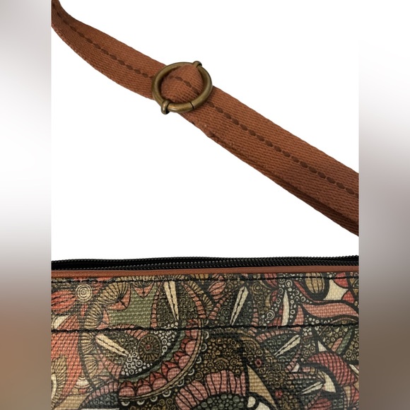 Sakroots Artist Circle Flat Crossbody with Credit Card Holder EUC - Picture 9 of 13